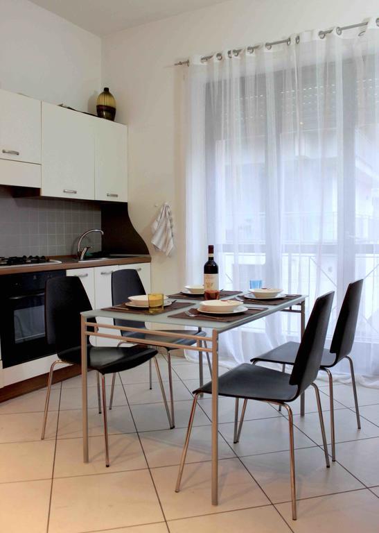 Casa Crissi Appartement Alba  Buitenkant foto