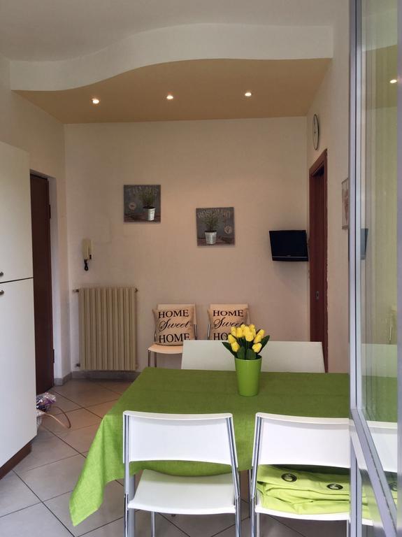 Casa Crissi Appartement Alba  Buitenkant foto