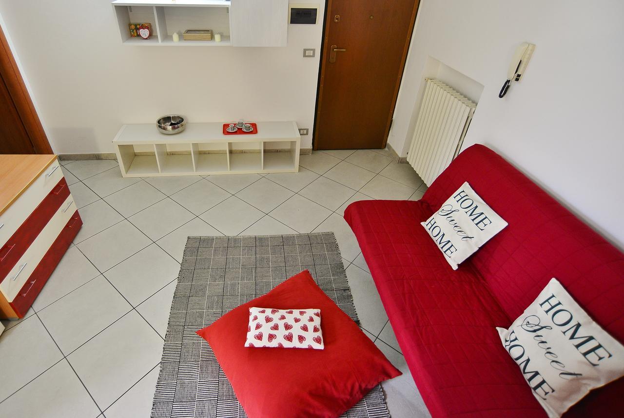 Casa Crissi Appartement Alba  Buitenkant foto