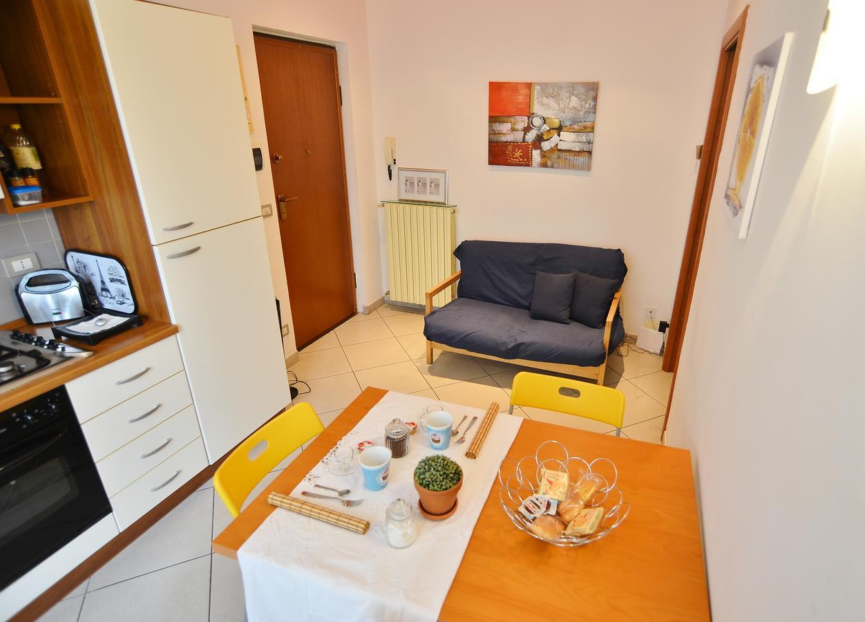 Casa Crissi Appartement Alba  Buitenkant foto
