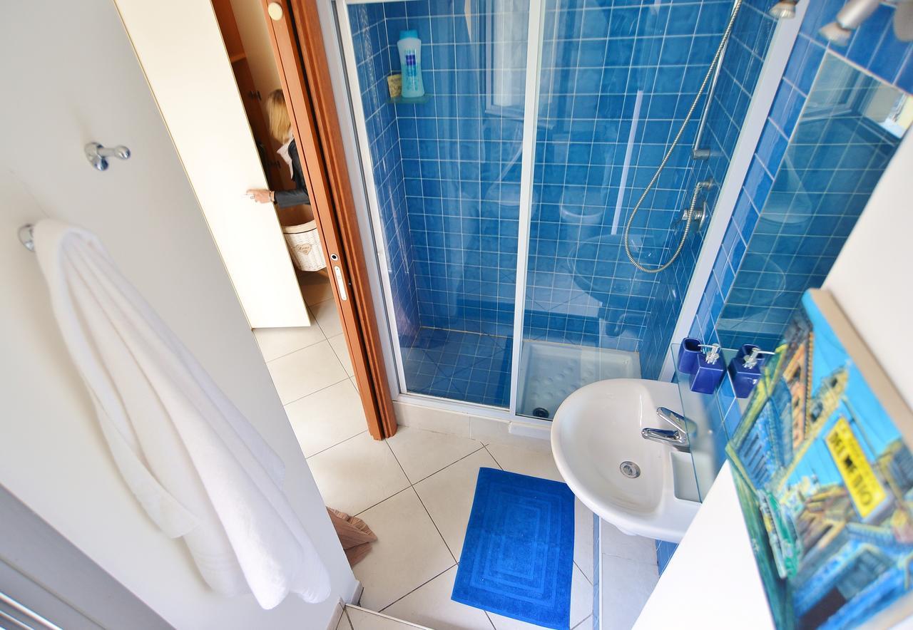 Casa Crissi Appartement Alba  Buitenkant foto