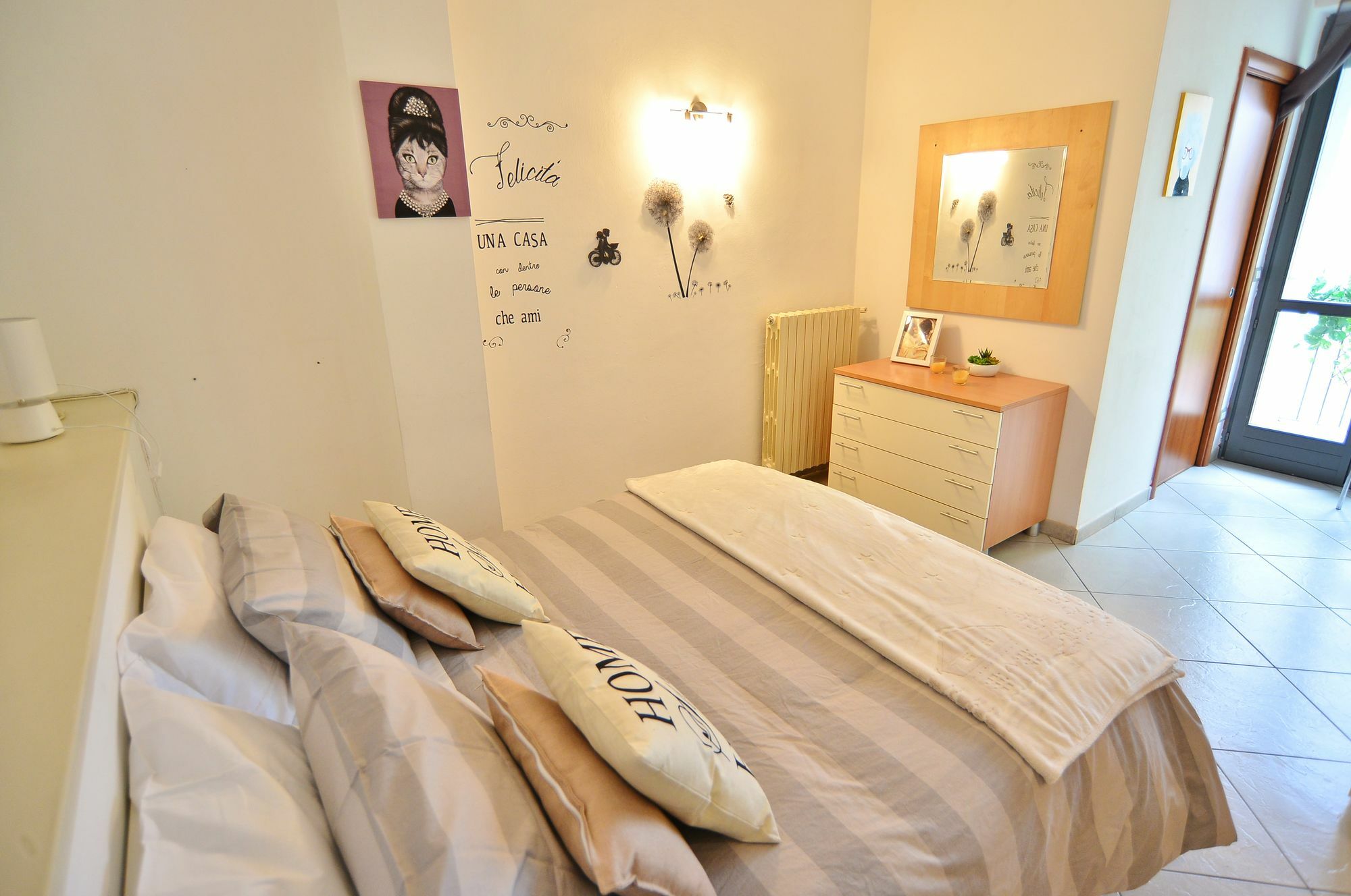 Casa Crissi Appartement Alba  Buitenkant foto